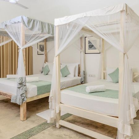 Aurora Bed & Breakfast Unawatuna Ngoại thất bức ảnh